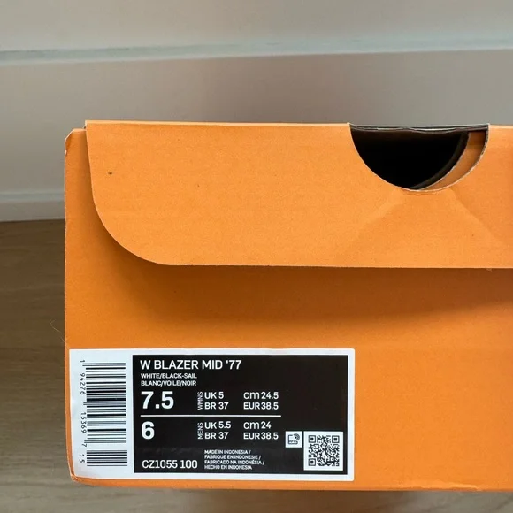 Nike Blazer Mid ‘77 Blazer Sneakers - Picture 8 of 8